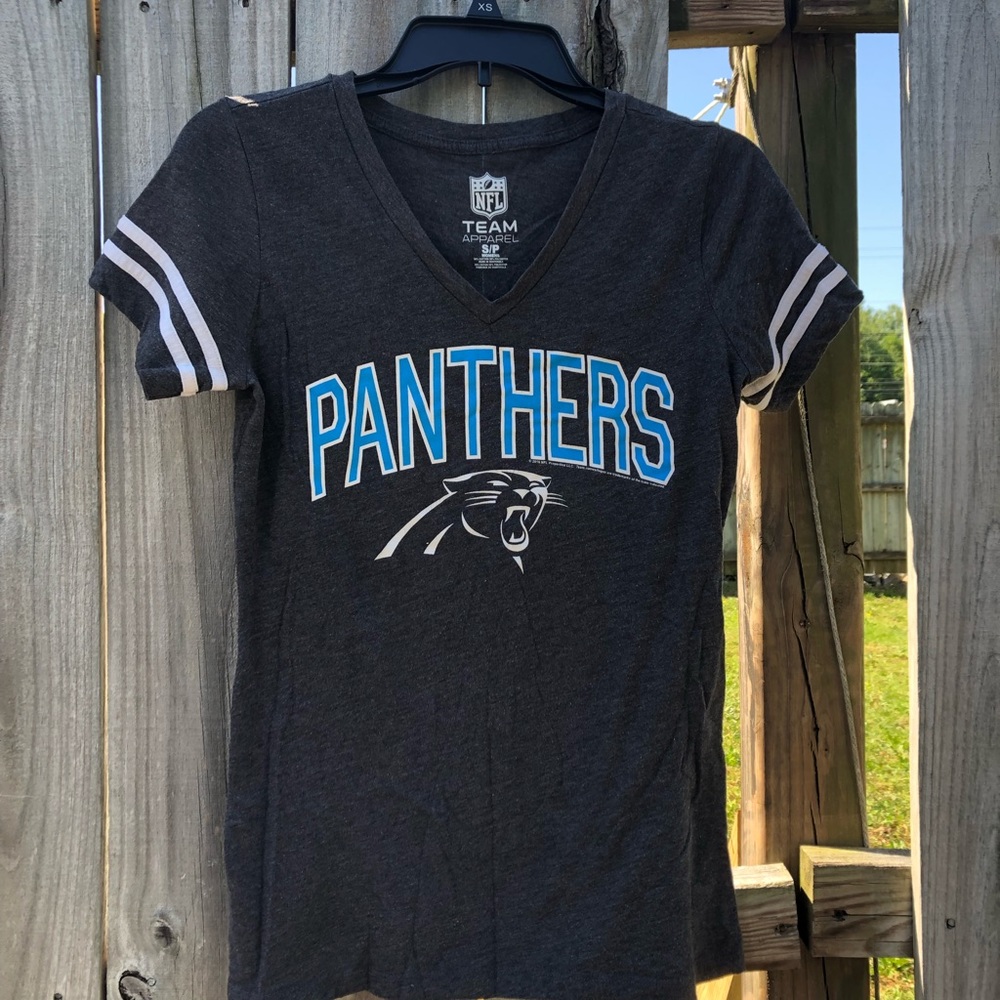 Shirts - Picture 3 of 4